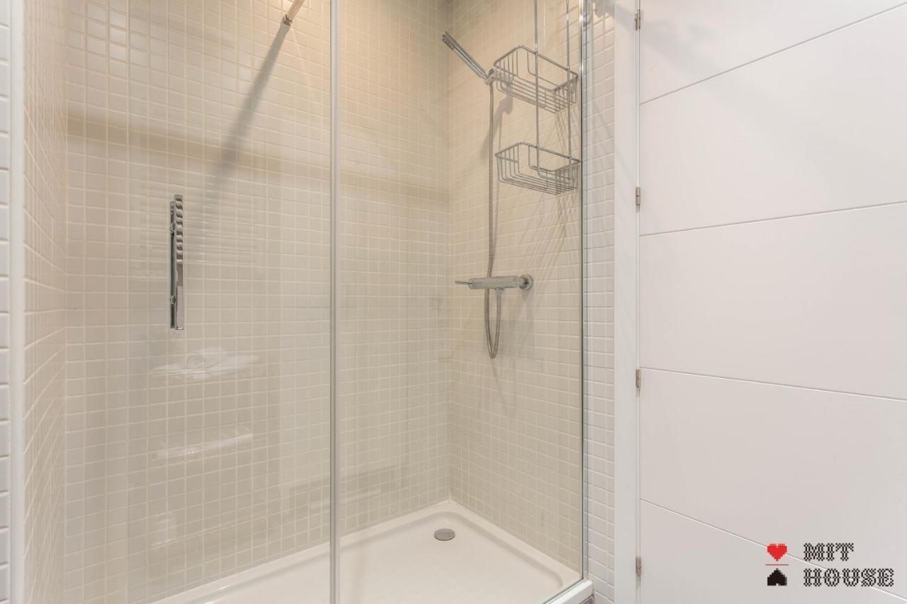 Apartmán Mit House Ayala En Madrid Exteriér fotografie